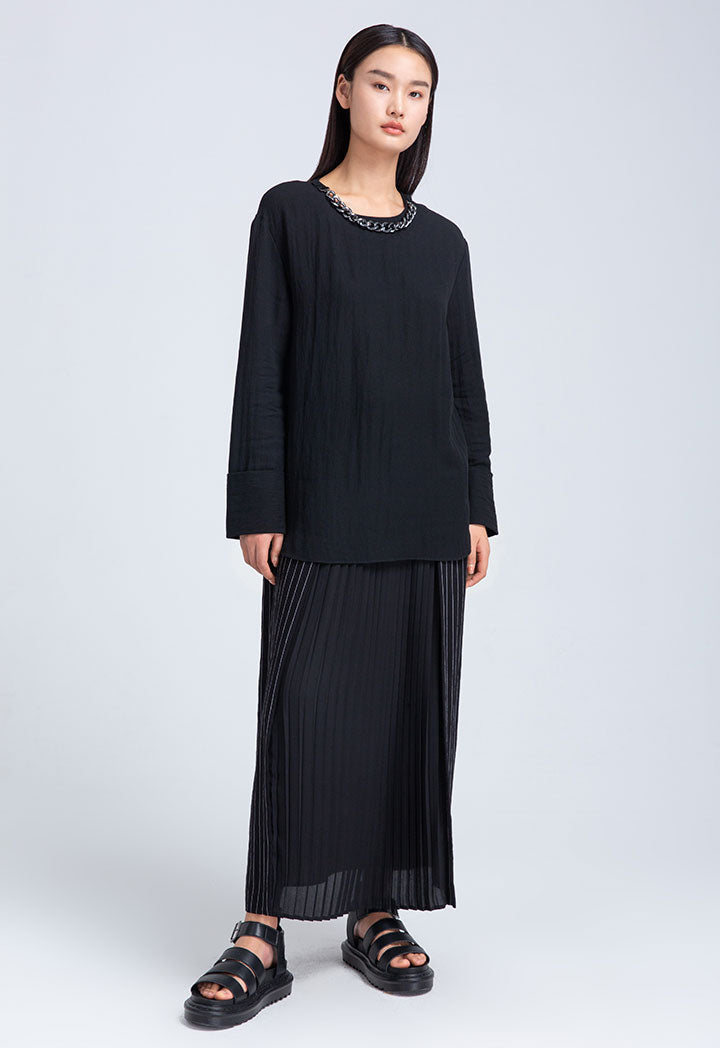 Chain Neck Solid Blouse