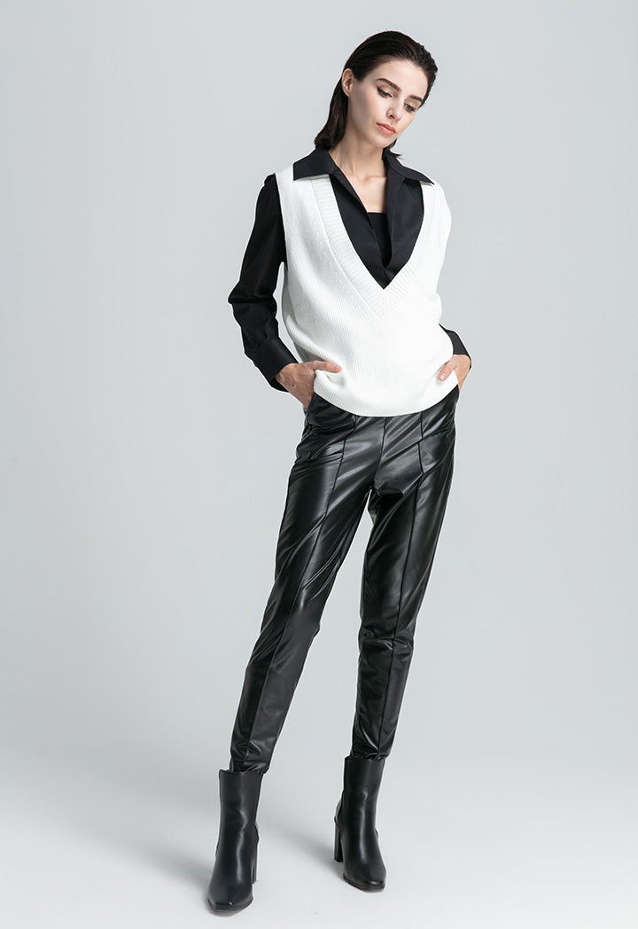 V-Neck Solid Knitwear