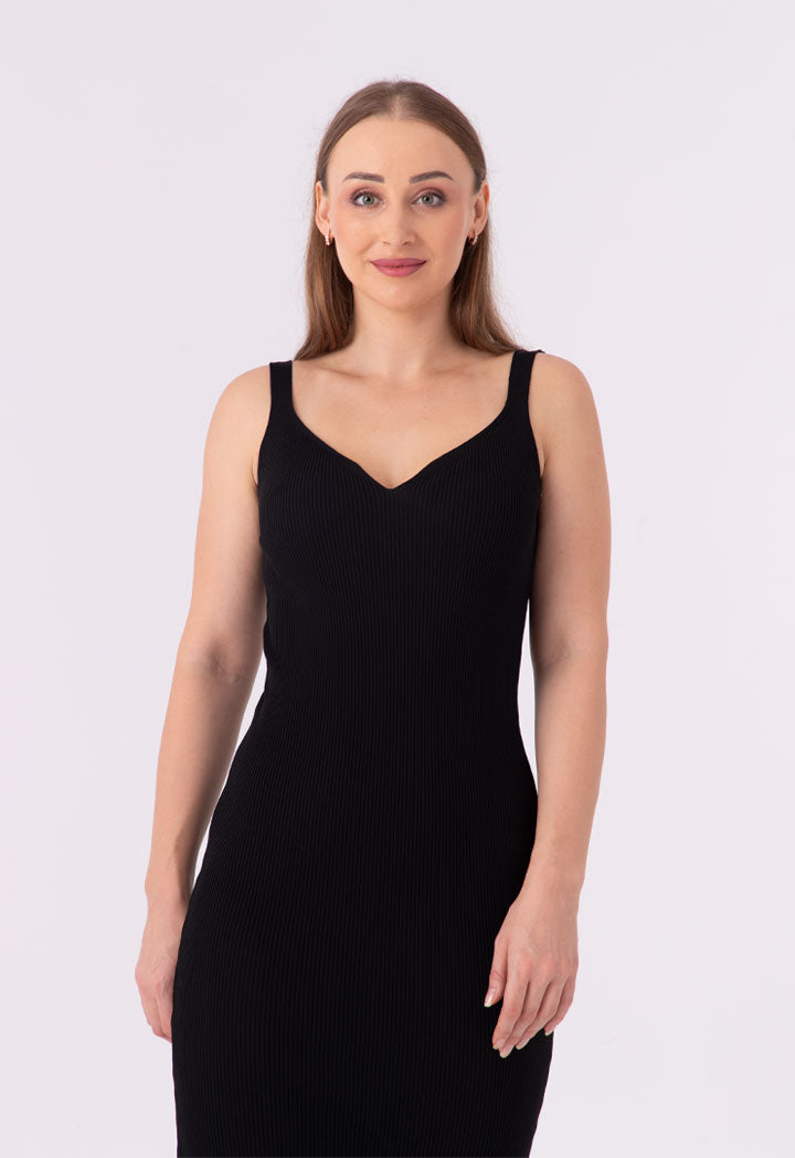 Soft Straight Fit Knitted Solid Dress