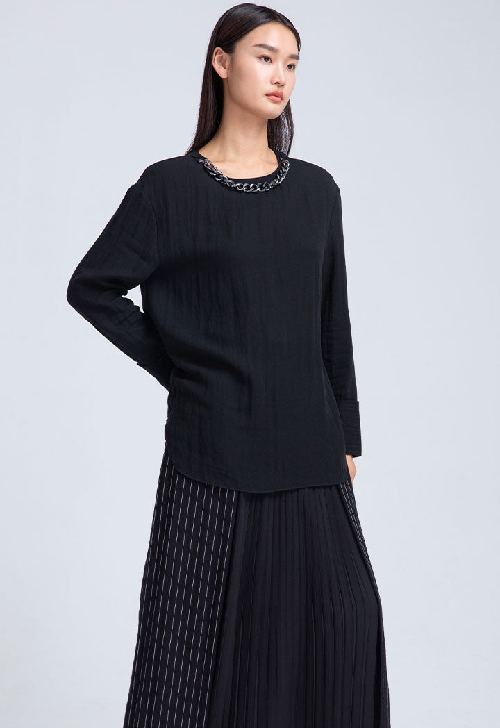 Chain Neck Solid Blouse