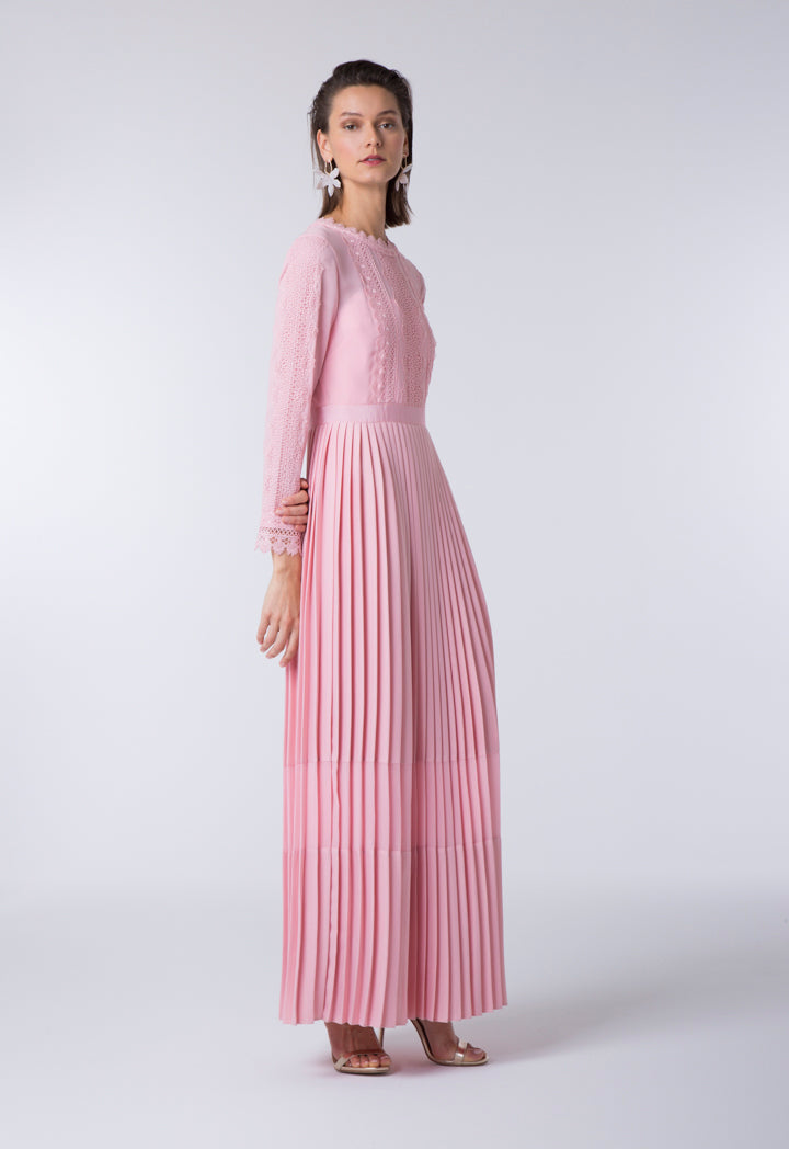 Lace Trim Pleats Maxi Dress