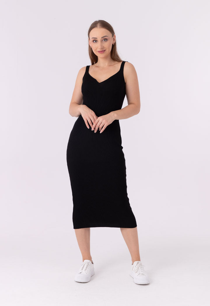 Soft Straight Fit Knitted Solid Dress