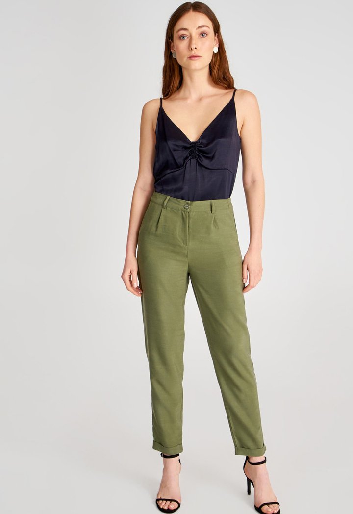 elastic-back-waist-carrot-pants